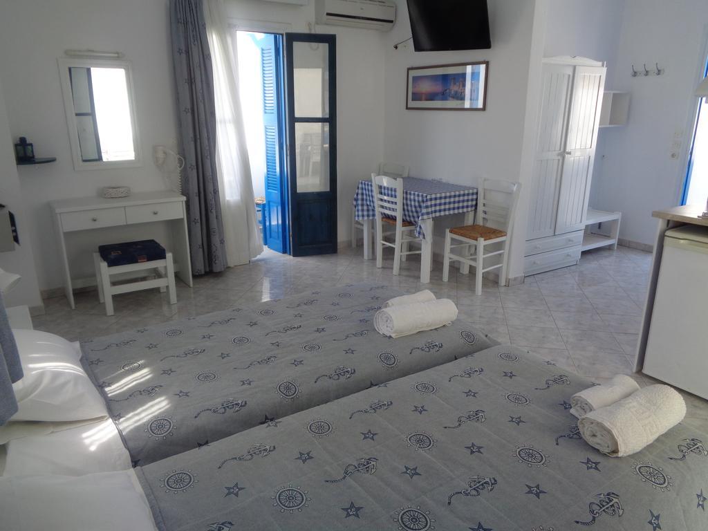 Blue And White Studios & Apartments Lefkos  Zewnętrze zdjęcie