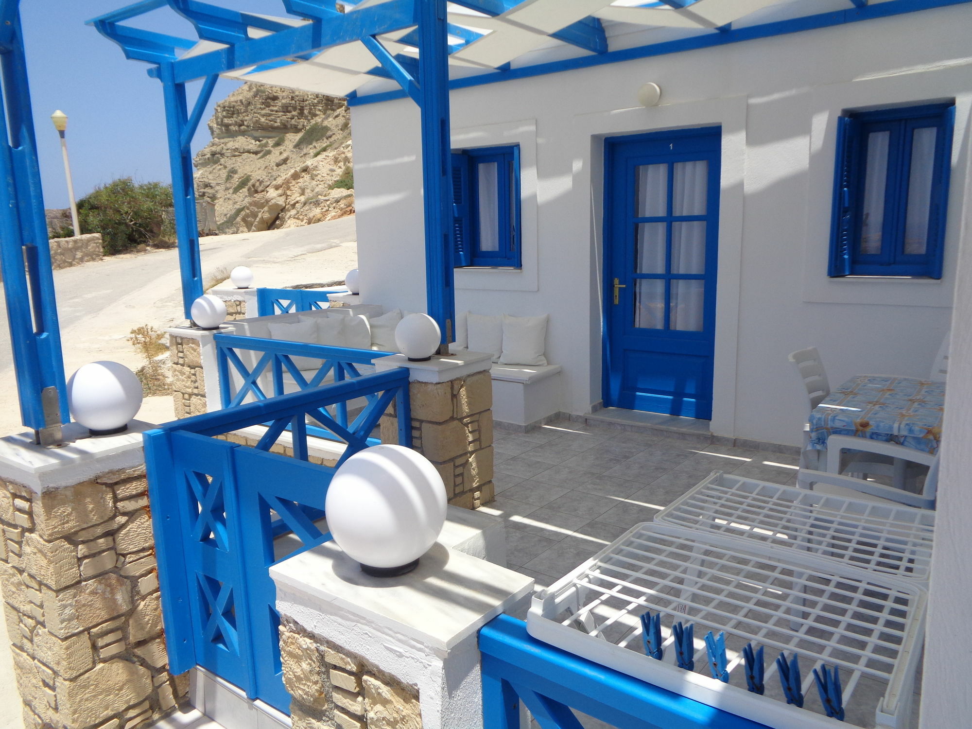 Blue And White Studios & Apartments Lefkos  Zewnętrze zdjęcie